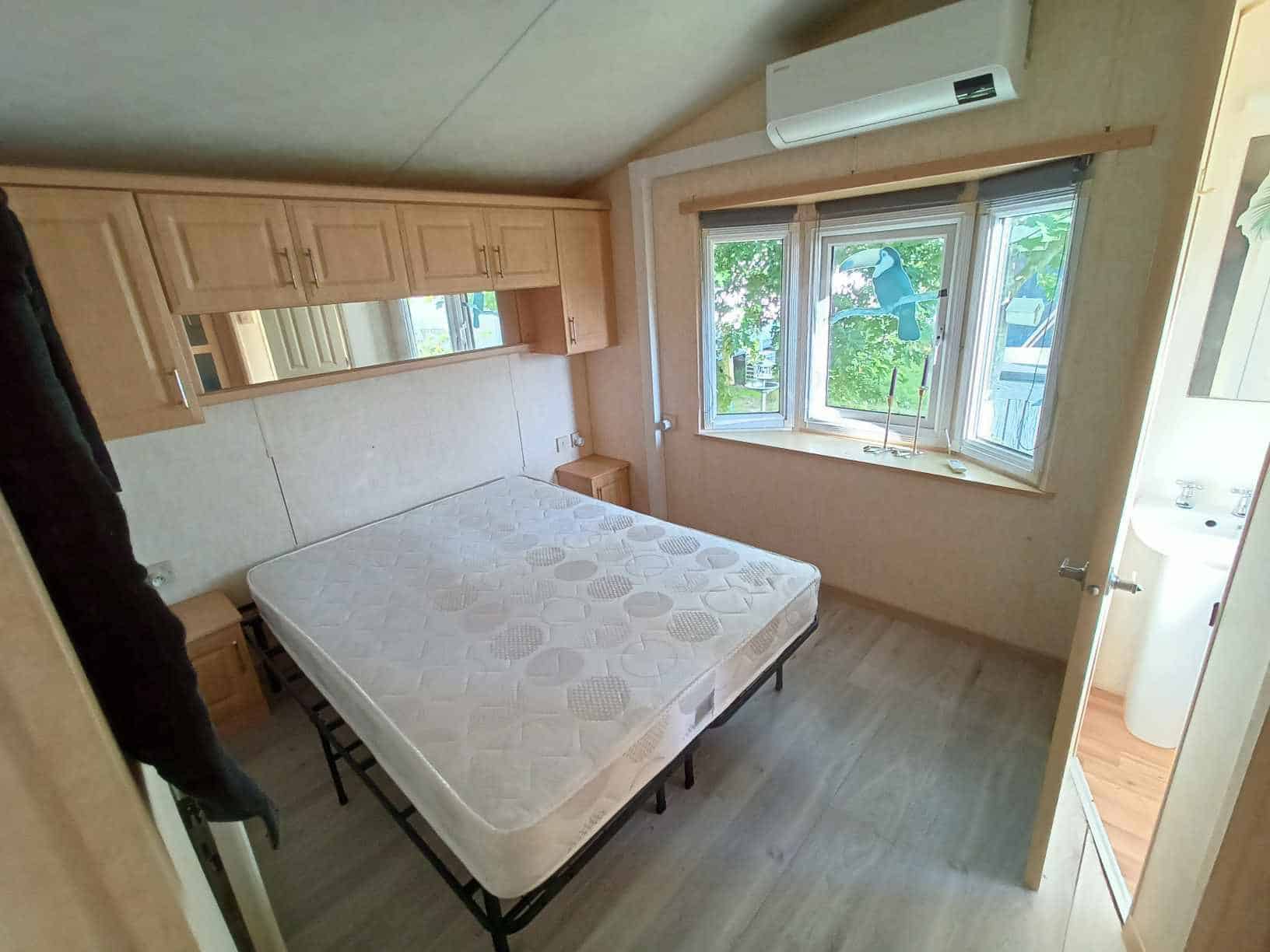 WILLERBY BERMUDA (285)