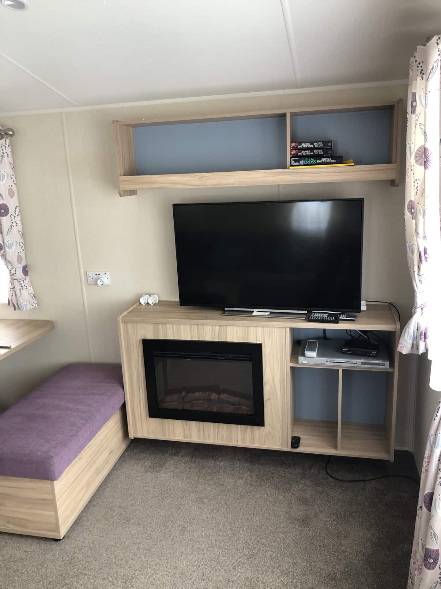 WILLLERBY LINWOOD (283)